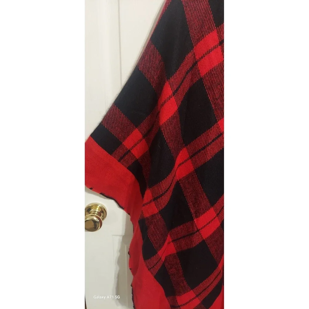 Duluth Red Black‎ Poncho Shawl Christmas Winter One Size Wrap